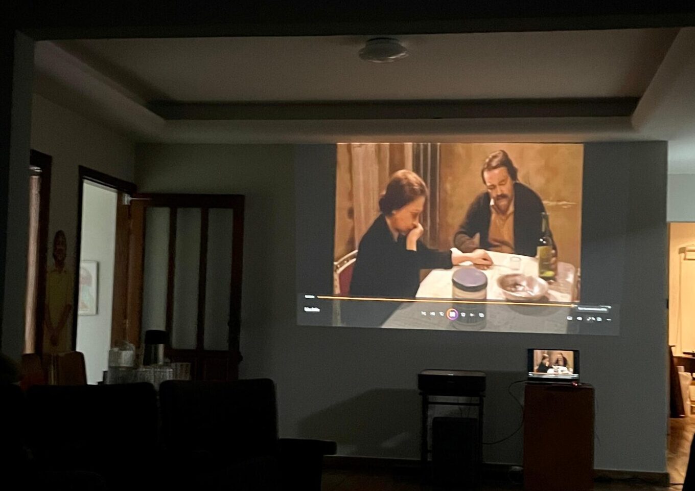 A hora é de encontrar o filme dentro da história